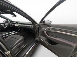 Audi Q8 bild 31