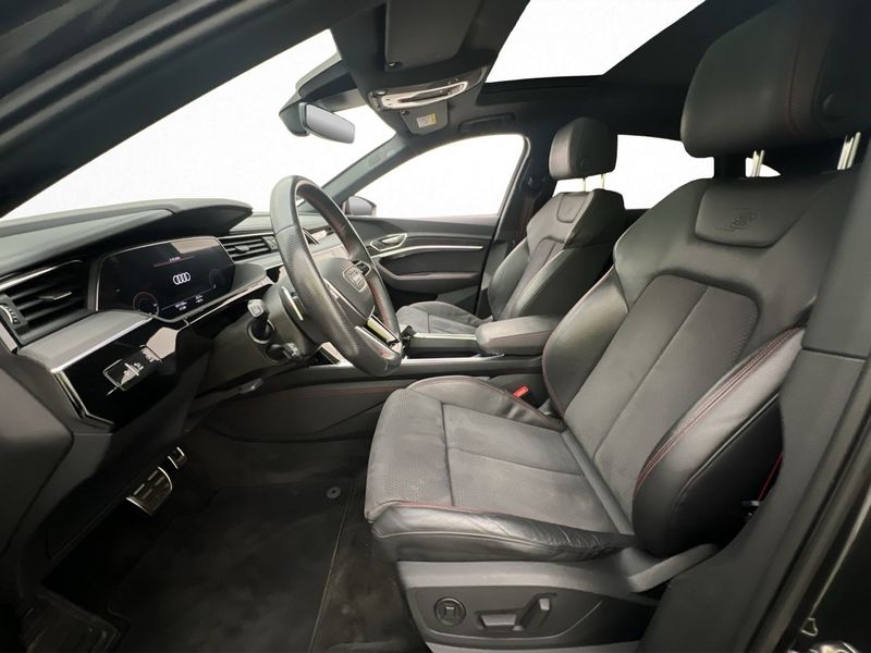Audi Q8 bild 15