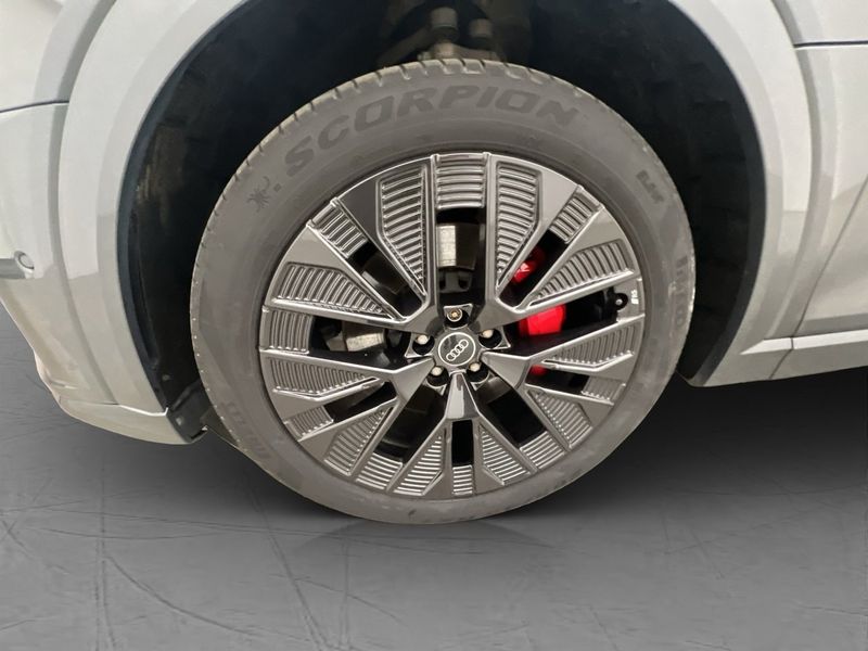 Audi Q8 bild 32