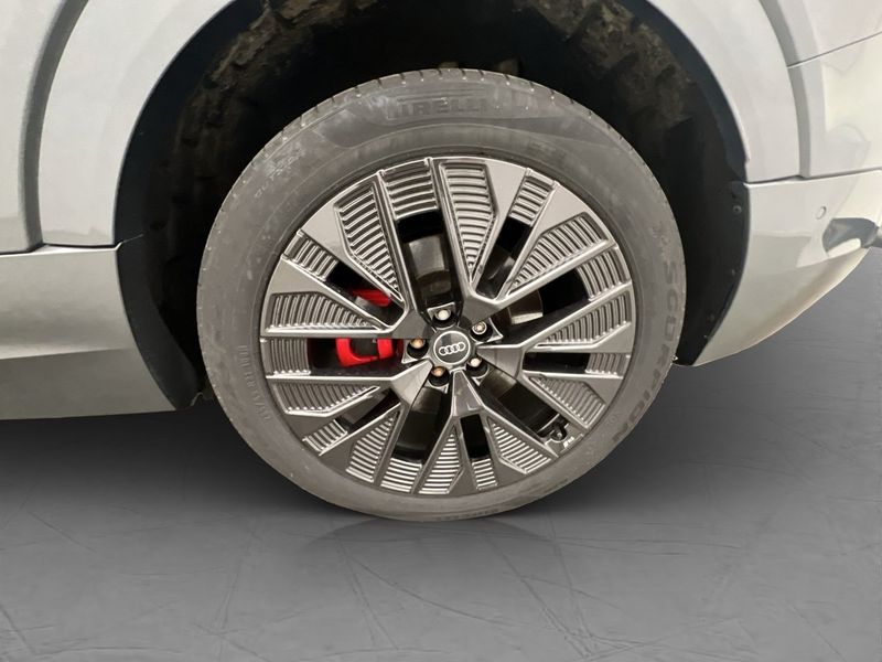 Audi Q8 bild 33