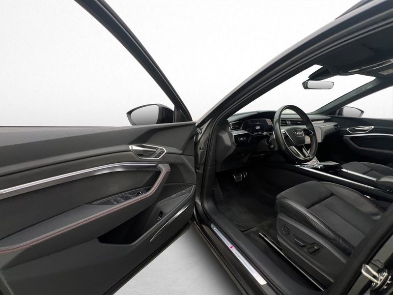 Audi Q8 bild 13