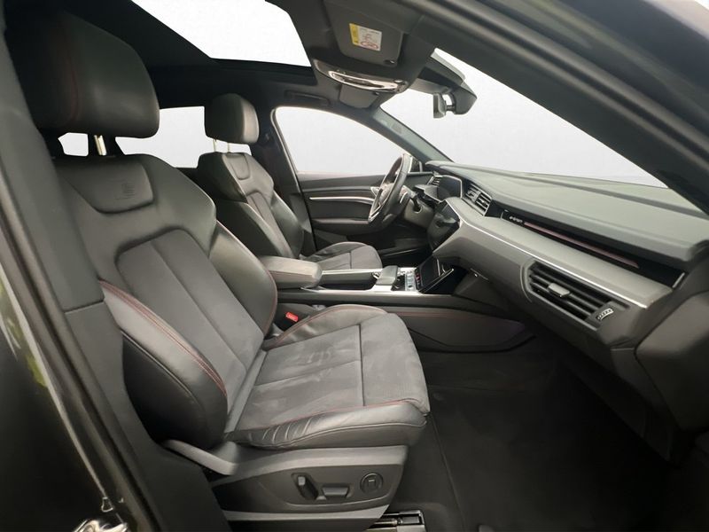 Audi Q8 bild 30