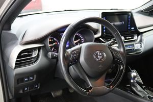 Toyota C-HR bild 8