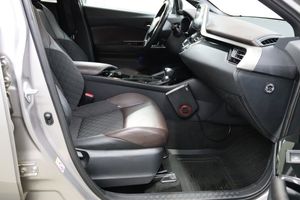 Toyota C-HR bild 12