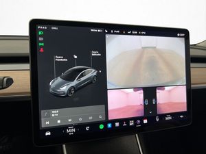 Tesla Model 3 bild 17