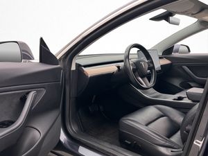 Tesla Model 3 bild 10