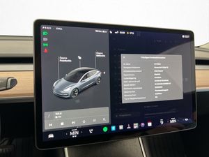 Tesla Model 3 bild 18