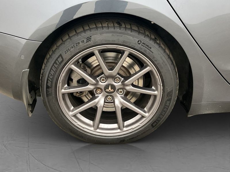 Tesla Model 3 bild 30