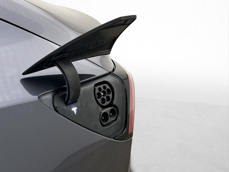 Tesla Model 3 bild 36