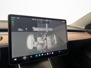 Tesla Model 3 bild 22