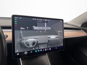 Tesla Model 3 bild 21