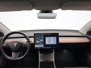 Tesla Model 3 bild 13
