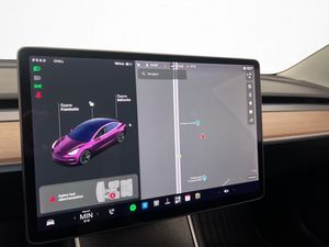 Tesla Model 3 bild 19