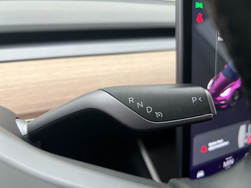 Tesla Model 3 bild 33