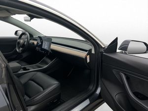 Tesla Model 3 bild 27