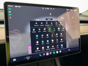 Tesla Model Y bild 23