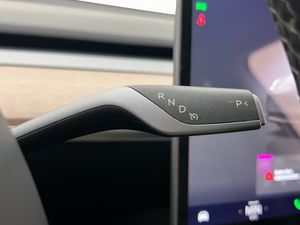 Tesla Model Y bild 20