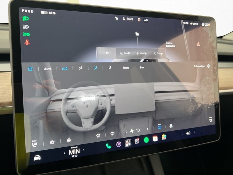 Tesla Model Y bild 24