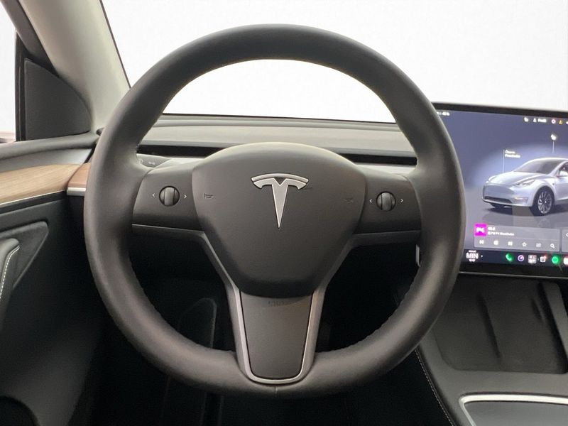 Tesla Model Y bild 17