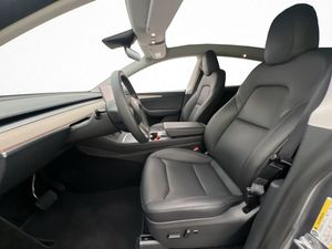 Tesla Model Y bild 14