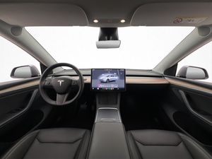 Tesla Model Y bild 16
