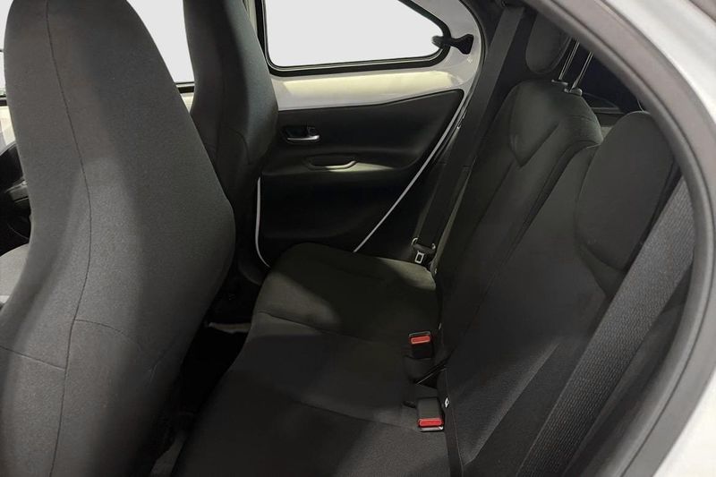 Toyota Aygo X bild 9
