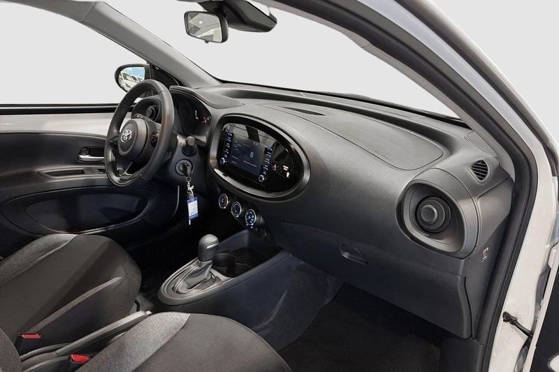 Toyota Aygo X bild 8