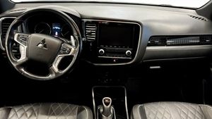 Mitsubishi Outlander bild 10