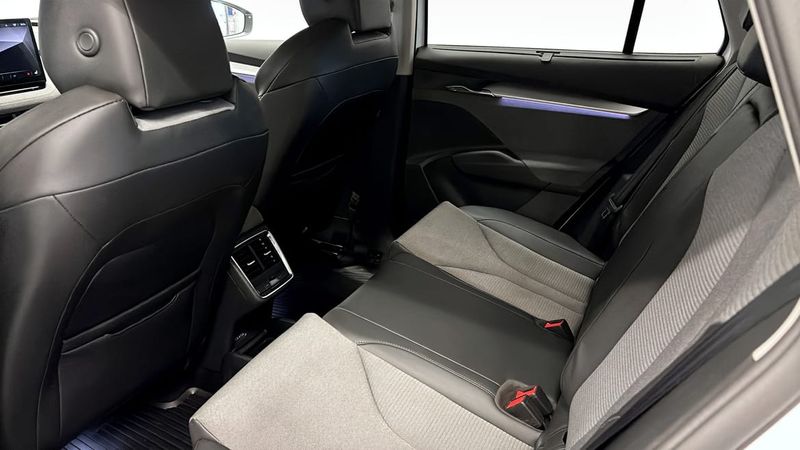 Skoda Enyaq bild 11