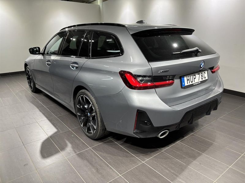 BMW 330 bild 2