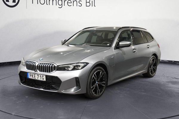 BMW 330 e xDrive Touring M Sport Fartpilot HiFi Drag | Ränta 1,99 - 2025