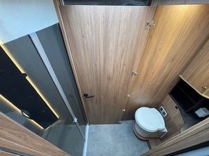 Challenger 337 bild 10