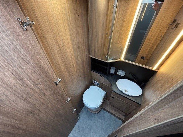 Challenger 337 bild 11