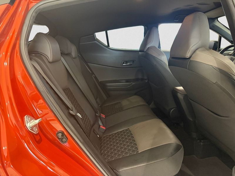 Toyota C-HR bild 15