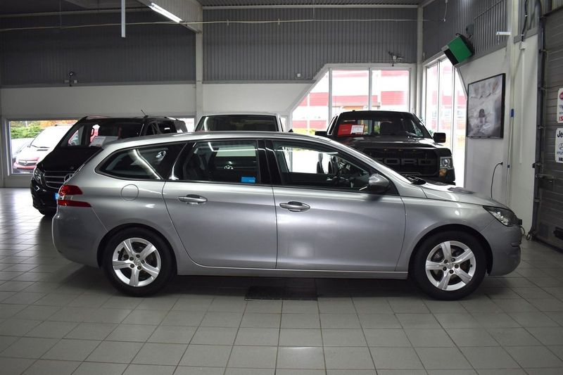 Peugeot 308 SW bild 2