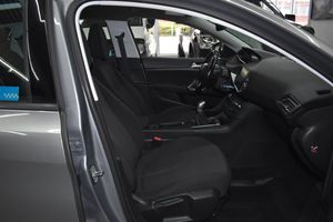 Peugeot 308 SW bild 8