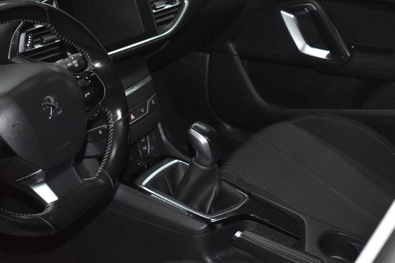 Peugeot 308 SW bild 6