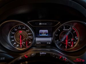 Mercedes CLA45 AMG bild 21