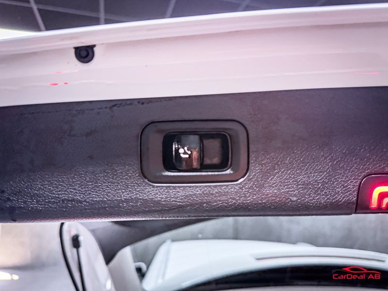 Mercedes E300 bild 18