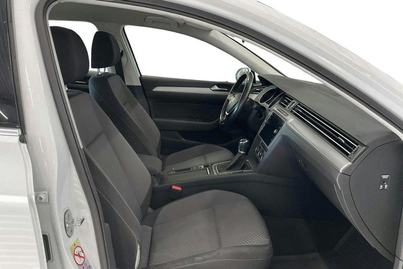 Volkswagen Passat bild 7