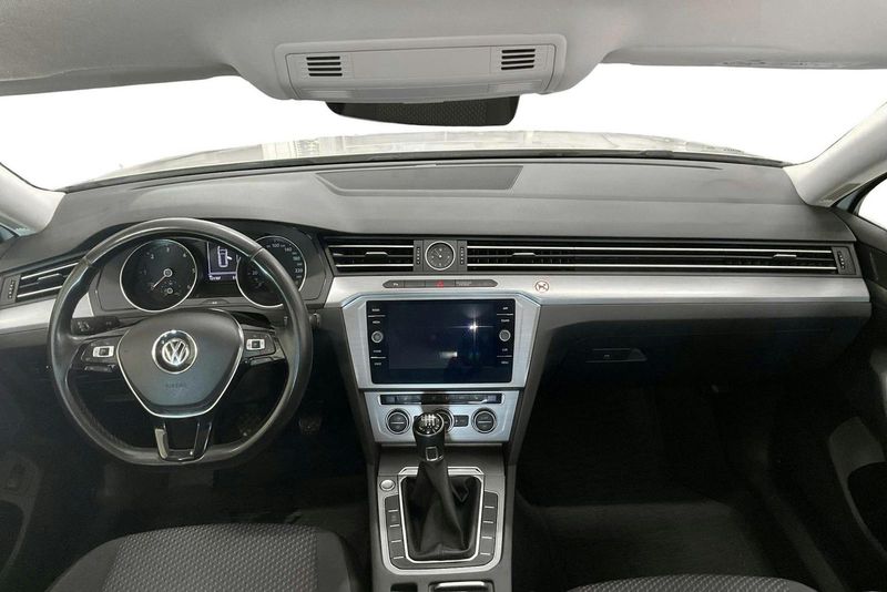 Volkswagen Passat bild 6