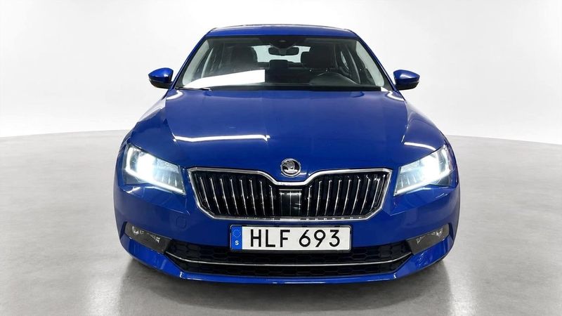 Skoda Superb bild 2