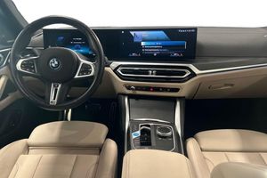 BMW i4 bild 10