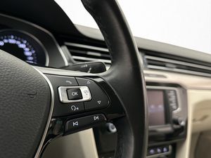 Volkswagen Passat bild 19