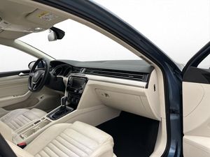 Volkswagen Passat bild 25