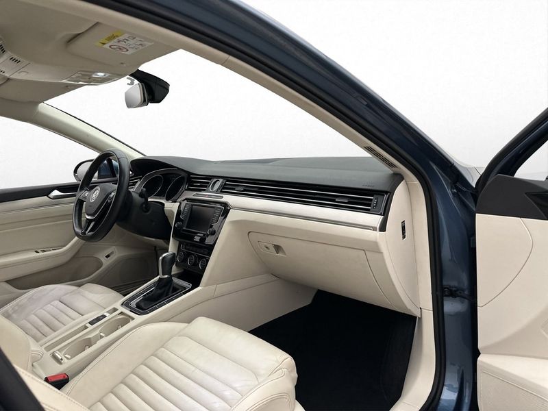 Volkswagen Passat bild 25