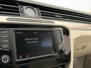 Volkswagen Passat bild 32