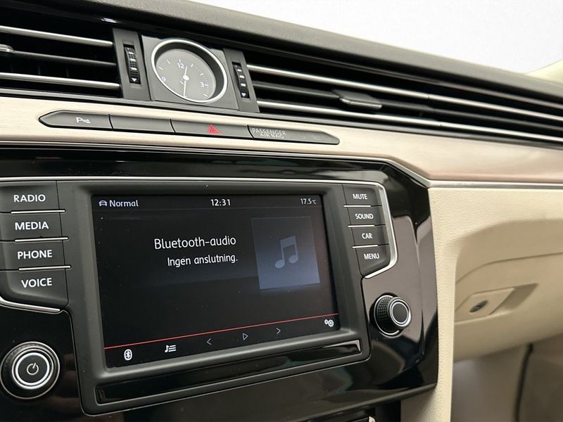 Volkswagen Passat bild 32