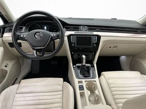 Volkswagen Passat bild 15