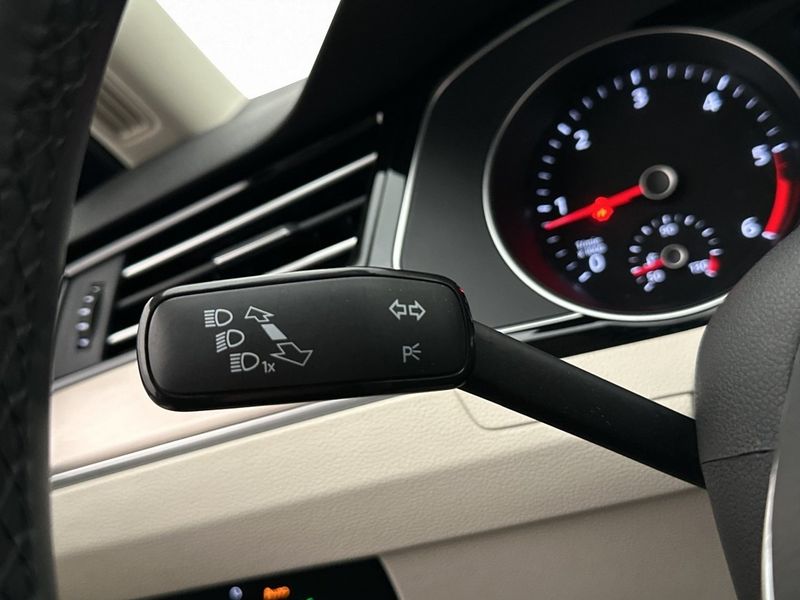 Volkswagen Passat bild 16